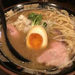 魚豚骨ラーメン