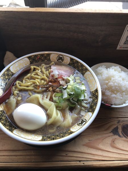 「煮干しそば」@すごい煮干ラーメン凪 新宿ゴールデン街店 本館の写真