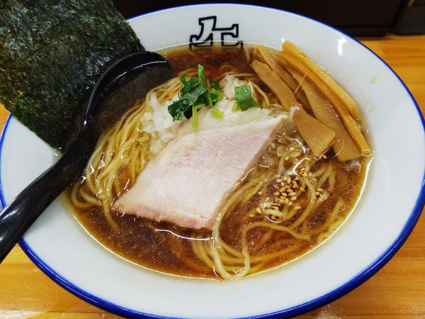 「九十九里煮干し醤油　※鶏チャー抜き　※クーポンで２００円引」@らーめん矢の写真