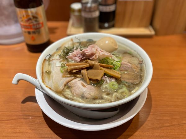 「濃口特製煮干そば¥1300」@中華そば ひらこ屋 東京ラーメンストリート店の写真