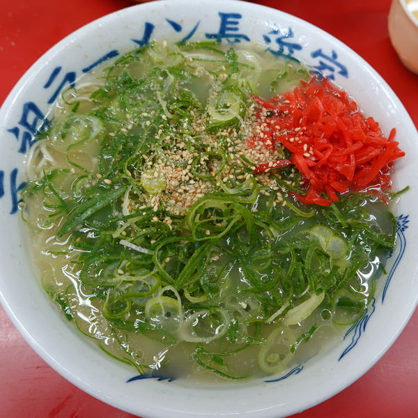 「ラーメン 700円（カタ・ネギオオメ）」@元祖ラーメン 長浜家の写真