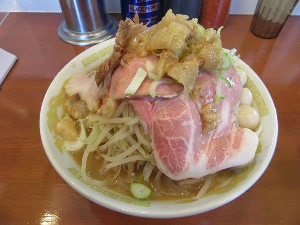 「ラーメン大（９００円）＋うずら１００円」@それいけ！たかちゃんラーメンの写真