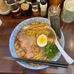 醤油ラーメン大盛り味濃いめ脂多め