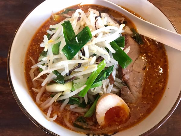 「麻辣味噌ﾗｰﾒﾝ大盛固め 970円」@横濱家 こどもの国店の写真