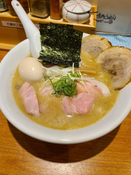「特製焼きあご煮干塩らぁめん+和え玉」@焼きあご煮干しらぁめん はなかぜの写真