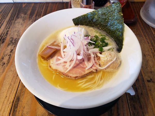 「とりそばしお+あじたま」@らーめん 二代目吉田商店の写真