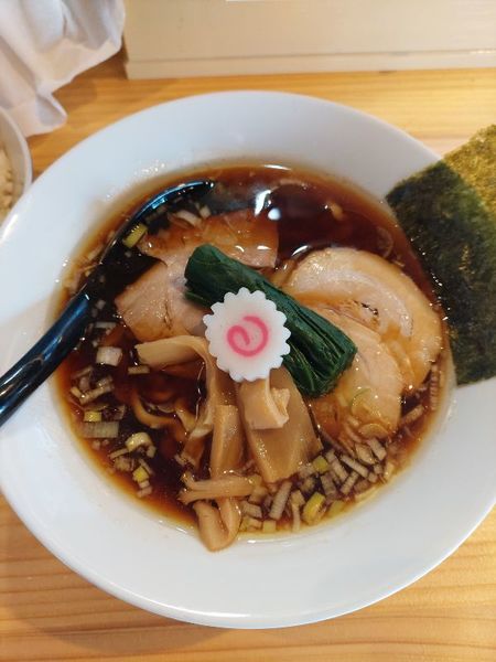 「特製中華そば醤油＋焼豚丼」@麺道 六善の写真