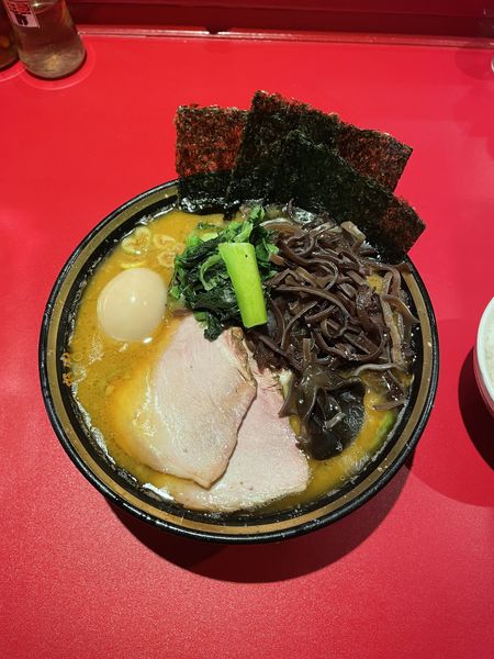 「チャーシューメン中盛り  木耳  味玉」@厚木家の写真