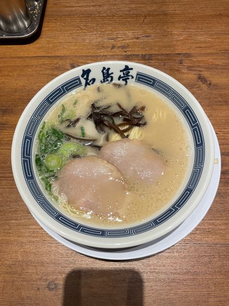 「豚骨ラーメン(790円)」@名島亭 ららぽーと横浜店の写真