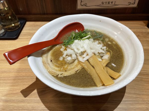 「極煮干しらーめん」@煮干しらーめん ゲン 西葛西店の写真