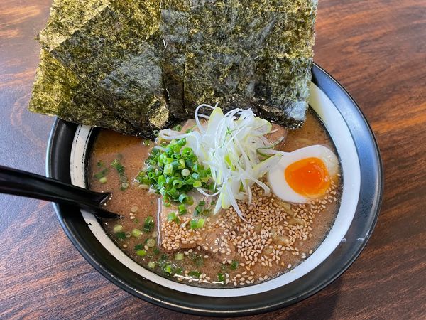 「特製醤油ラーメン、海苔トッピング」@麺や 鶏恵 ときわ店の写真
