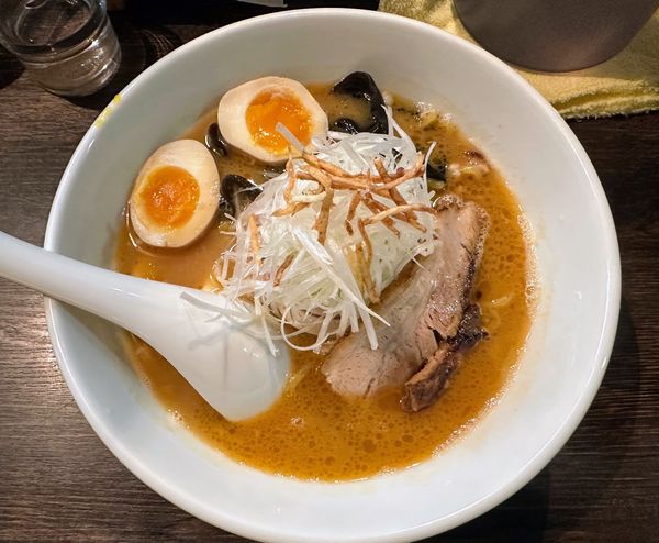 「濃厚味噌らーめん」@麺屋 雪風 すすきの店の写真