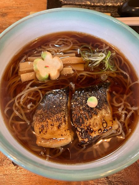 「焼きサバ醤油らーめん　800円」@彩心の写真