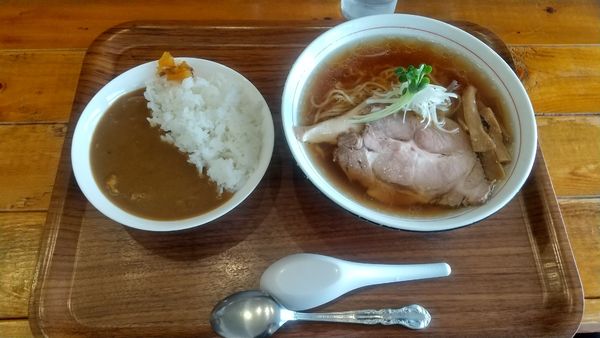 「しょうゆらーめん750円、カレーセット300円」@玖の写真