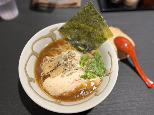 「蟹醤油らあめん 1200円」@蟹らあめん 一本道の写真