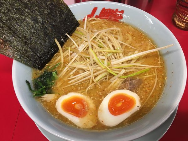 「特製味噌ネギラーメン」@ラーメン山岡家 定禅寺通店の写真