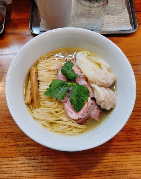 「海老ワンタン蛤塩そば」@アメノオトの写真