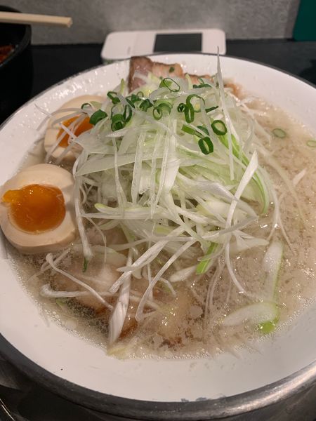 「肉ネギそば(味玉背脂)」@麺屋 さ近 二代目の写真