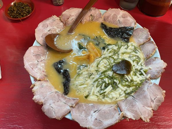 「めかとろチャーシューメン味噌　中盛」@壱発ラーメン 八王子店の写真