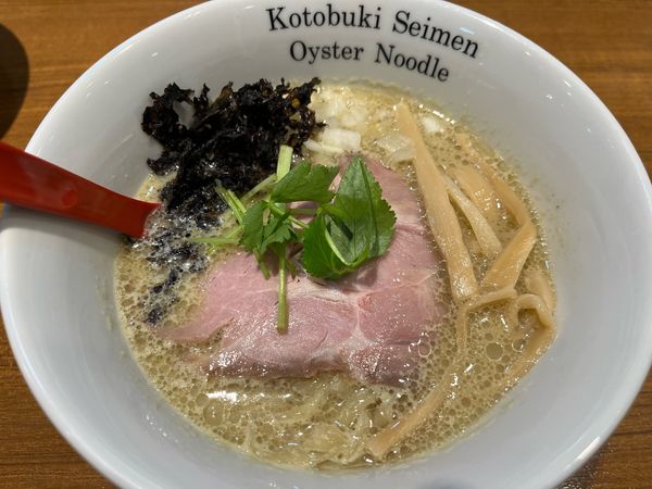 「牡蠣そば」@寿製麺よしかわ 川越店の写真