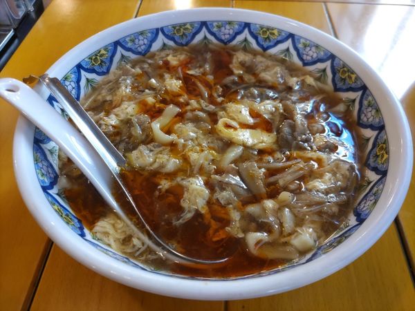 「スーラータンメン」@中国ラーメン揚州商人 アネックスチェックイン新橋店の写真