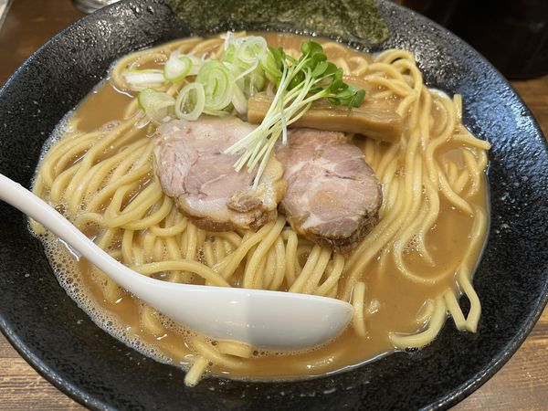 「らーめん（特大、茹で上がり約800g）」@まる文の写真