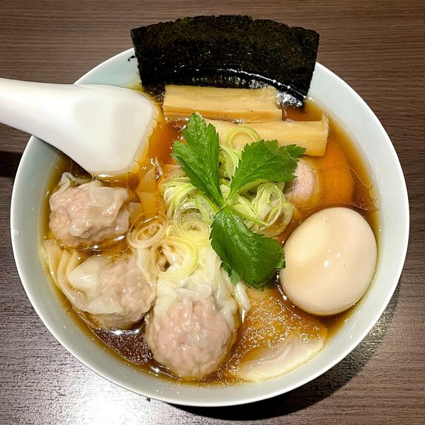 「味玉ワンタン中華そば ￥1500」@寿製麺よしかわ 坂戸店の写真
