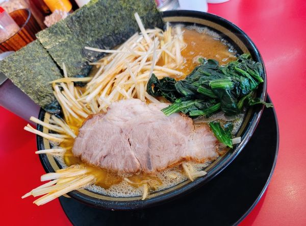 「白ネギラーメン」@家系ラーメン 王道 神道家の写真