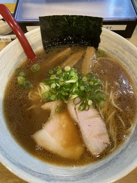 「しょうゆラーメン」@ラーメン ともの写真