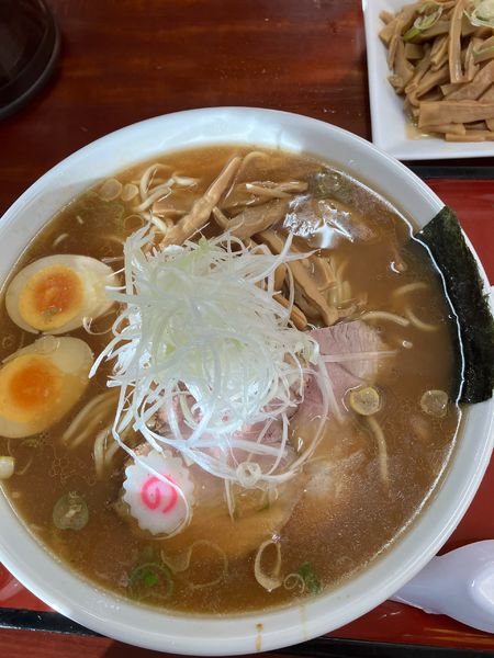 「特製中華そば　中　皿メンマ」@武蔵村山大勝軒の写真