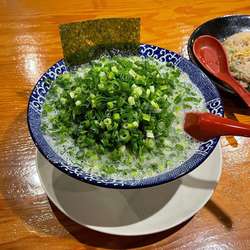 とんこつラーメン　ネギ×2