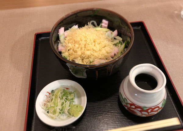 「冷やしたぬき(770円)」@ごまそば遊鶴 大通り2丁目店の写真