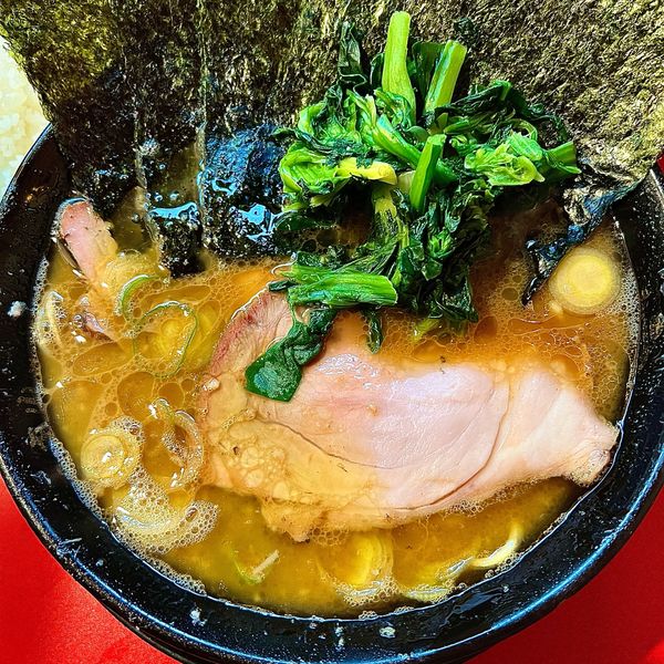 「ラーメン チャーシュー＋海苔、半ライス」@厚木家の写真