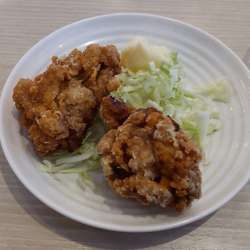 豚骨醤油ラーメン味たま＋唐揚げ