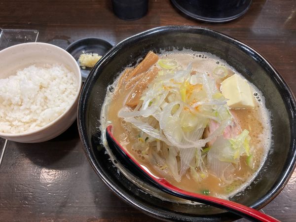 「味噌ラーメン¥950 + バター¥150 + ライス¥100」@麺処 花田 池袋店の写真