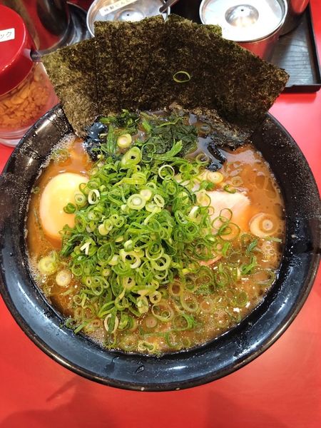 「中盛ラーメン　味玉　九条ねぎ」@環2家の写真