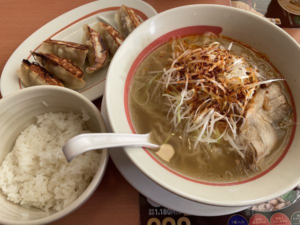 「塩ねぎらーめん・餃子６個とライス」@幸楽苑 連取店の写真
