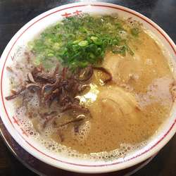 博多ラーメン　850円
