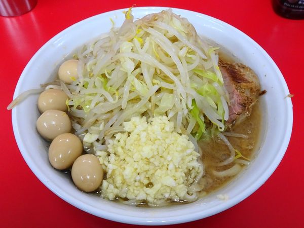 「小ラーメン（850円）＋うずらの卵（100円）ニンニク」@ラーメン二郎 柏店の写真