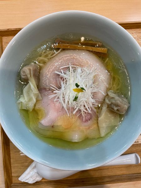 「わんたん入りしおらぁ麺」@飯田商店 湯河原本店の写真