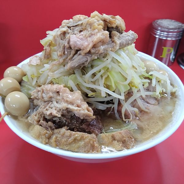 「大ラーメン950円、豚増し150円、うずら100円」@ラーメン二郎 柏店の写真
