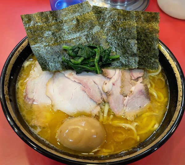 「チャーシューメン 大盛+味玉」@家系総本山 ラーメン吉村家の写真