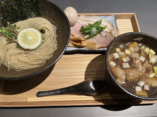 「特製昆布水つけ麺（醤油）大：1400円」@メンヤ ニューオルドの写真