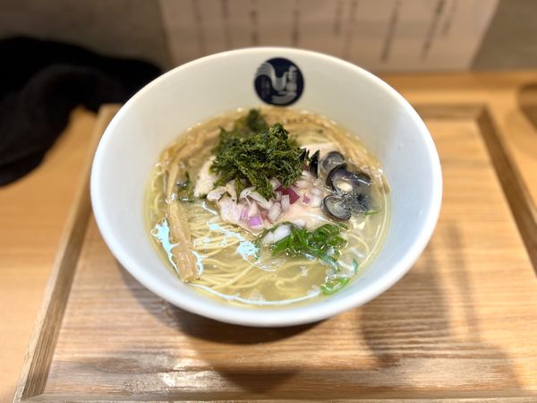 「鶏X穴道湖しじみ塩そば」@中華そばTORIKOの写真