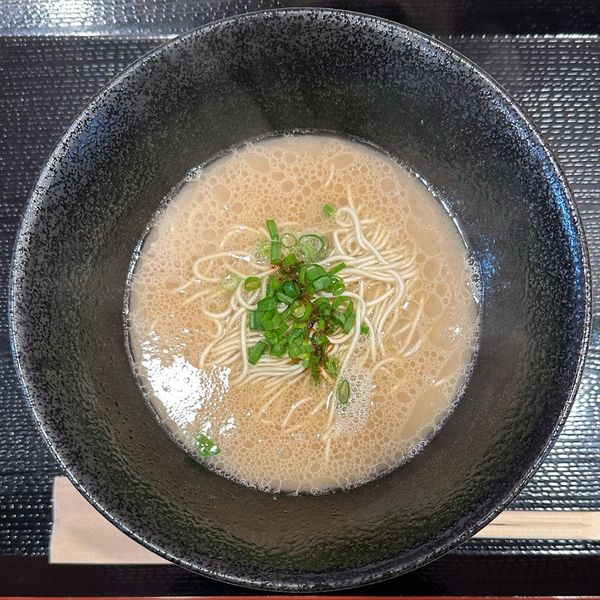 「博多豚骨らぁ麺」@博多豚骨らぁ麺 一絆 上野御徒町本店の写真