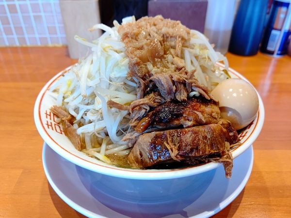 「らーめん(並盛・250g)950円→500円」@らーめん たん二郎の写真