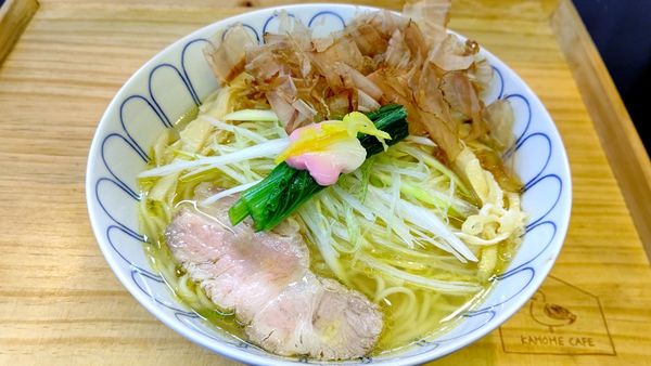 「節と煮干しのおだしらーめん 白醤油」@おだしらーめん おだにの写真