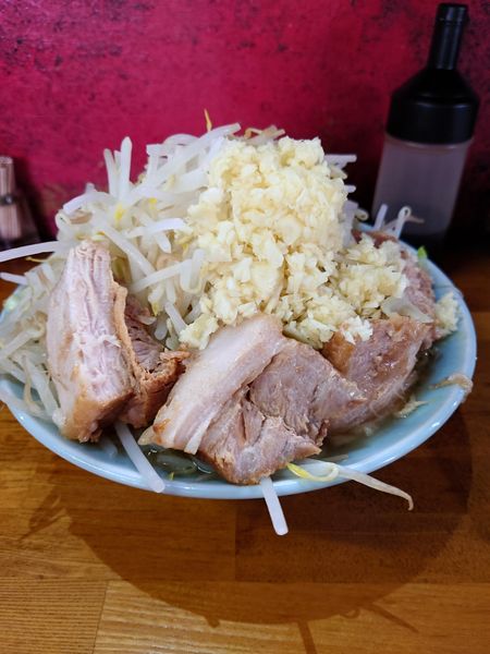 「チャーシュー麺　野菜マシ  ニンニク」@ラーメン髭の写真