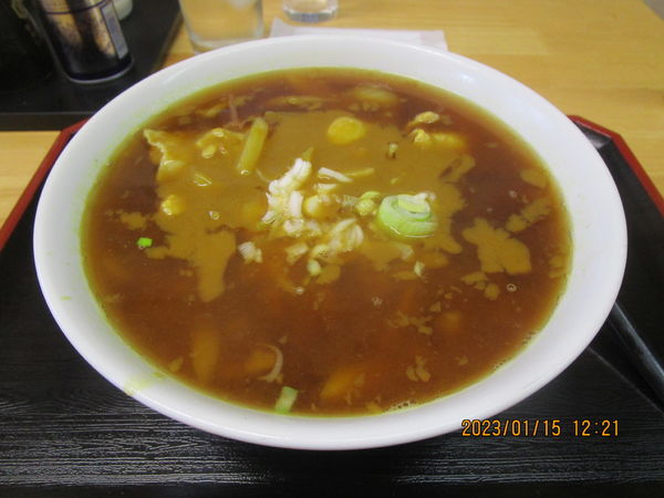 「カレーそば(ラーメン) 700円」@栄楽飯店の写真