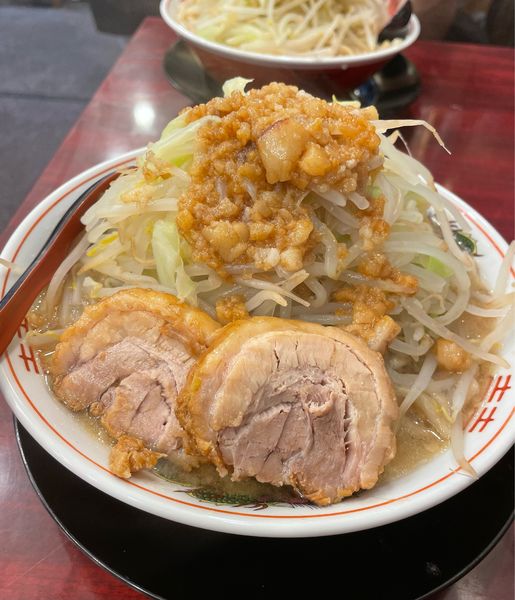 「らーめん小　850円　　野菜　油　マシ」@ぶっ豚 経堂店の写真